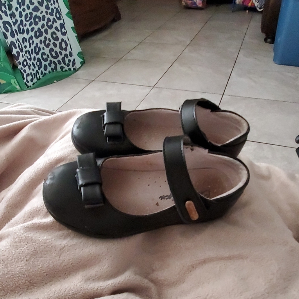 Little girls shoes size 10.5